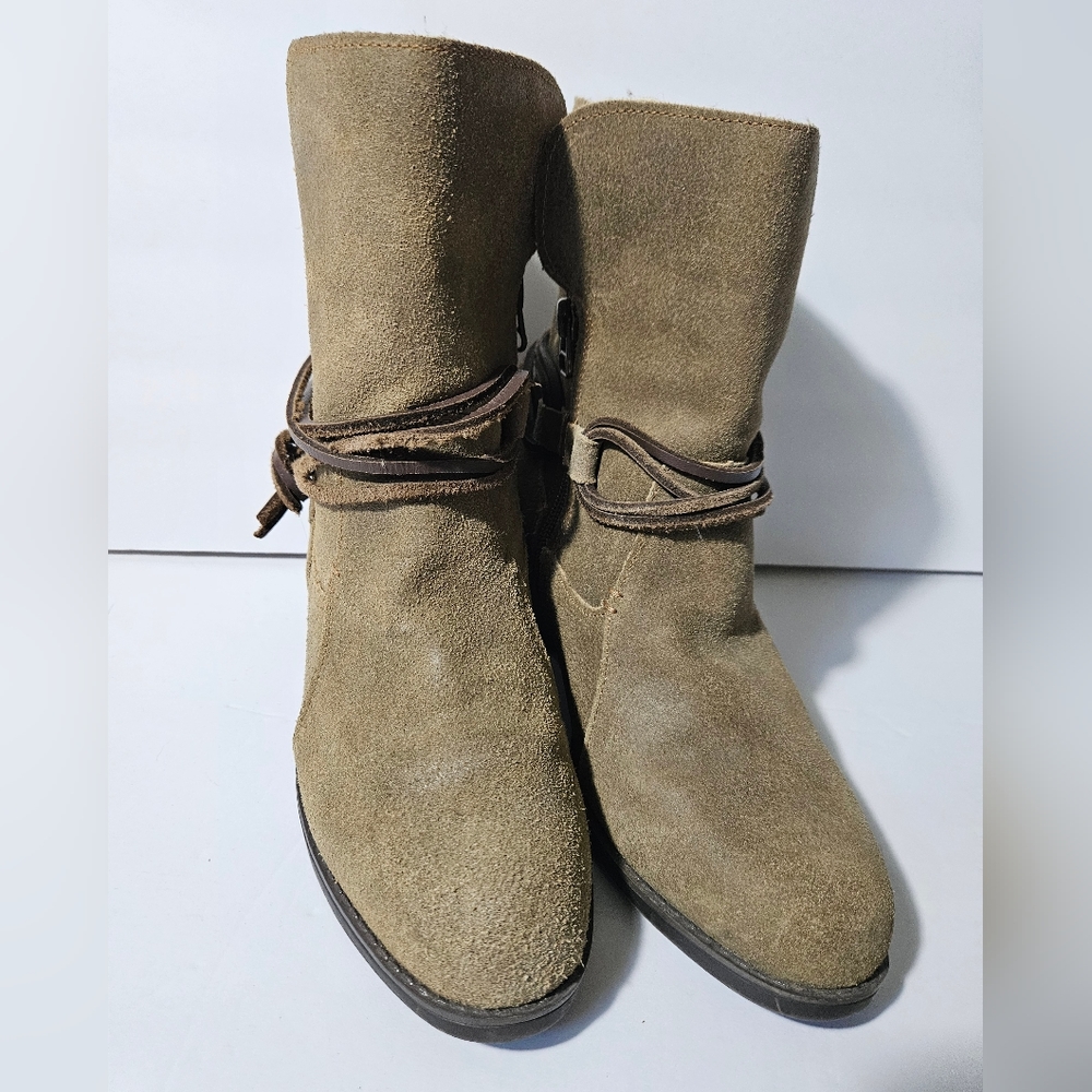 Eddie Bauer Tan Leather Boots - Picture 2 of 9